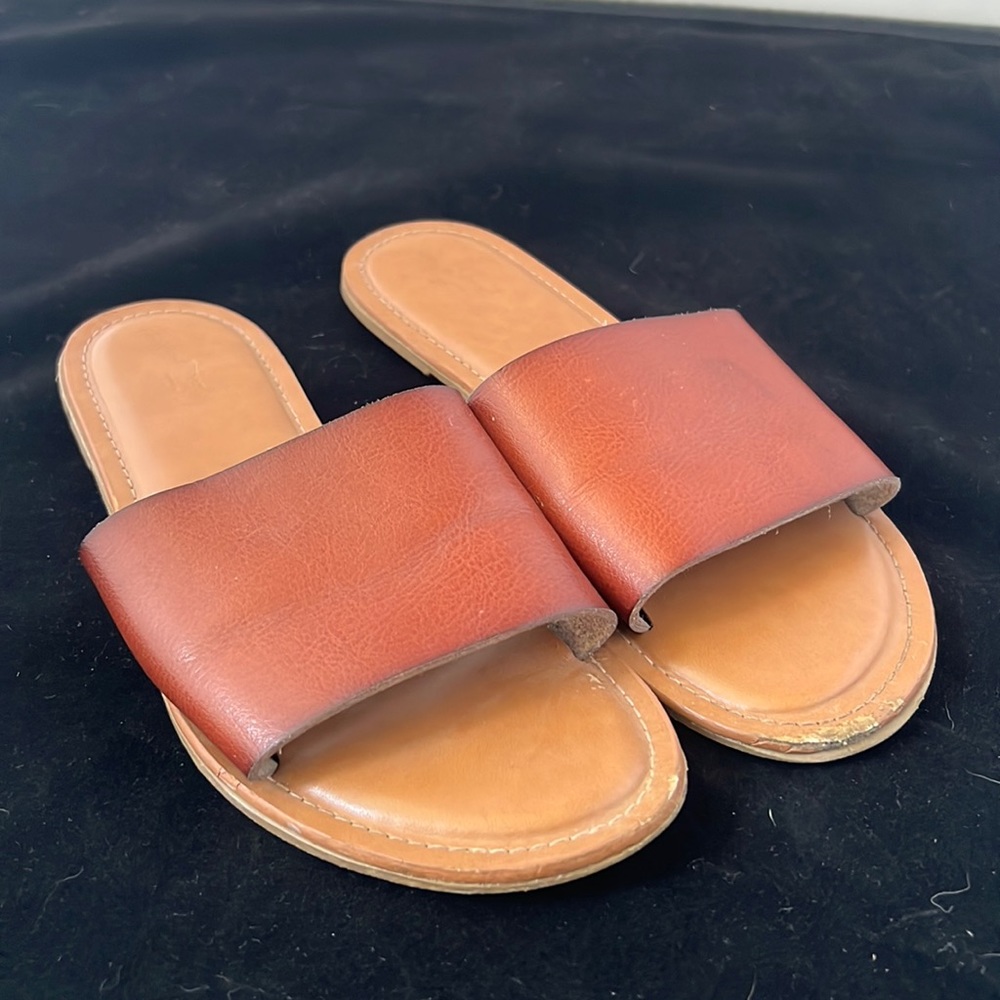 Universal Threads Sandals